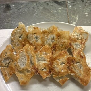 餃子の店 もも_0