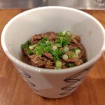 ゴッチョーサン - 牛スジ煮込み　220円