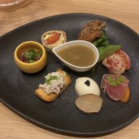 炭火とワインと純米酒 King Momo - 