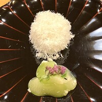 鮨 八や - すずきでんぶの手鞠鮨