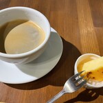 Pizzeria Bakka M'unica - ランチ贅沢セット　2000円　コーヒー　カタラーナ