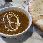 マンダラ - 料理写真:チーズナンセット850円　ドリンクはついてません