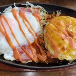 ユーモア - チーズのせデミグラスソースハンバーグ アップ