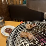 大衆炭火焼肉ジンギスカン ホルモン酒場 風土. - 焼いて〜みた