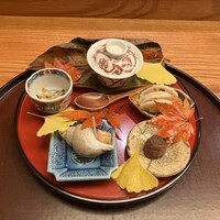日本料理 太月 - 八寸白バイ貝・焼き栗・蓮根杏子挟み・すっ
                    ぽんの茶碗蒸し・焼き百合根梅肉和え
