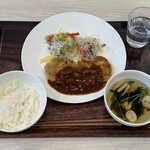 武蔵ダイニング - 焼きポークカツ定食（634円）