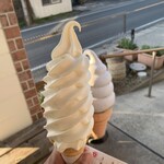 金子牧場 - ソフトクリーム大650円