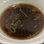 伍福軒 - 熱々スープ、やけどに注意！