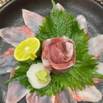 兎月亭 - ギンガメアジの花造り(お客様提供)