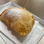 CAFÉ PARIS - EMPANADA DE QUELO