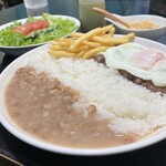 Guaruja - 料理写真:BIFE A CAVALO（PRATO FEITO）