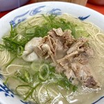 元祖ラーメン長浜家 - ラーメン　左