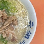 元祖ラーメン長浜家 - ラーメン　右
