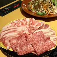 別邸 壽 - しゃぶしゃぶ　山形牛ロースと沖縄県産あぐー豚の食べ比べ（ロース・バラ・もも・うで）