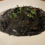 Trattoria DUE - ヤリイカのイカ墨パスタ（キタッラ）