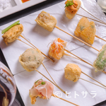 串かつとワイン 寶船 - キッチンライブとともに揚げたてが楽しめる