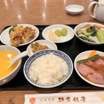 群愛飯店 - 