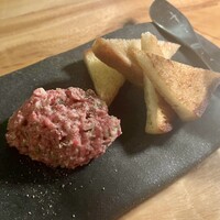 カルネジーオ イースト - 