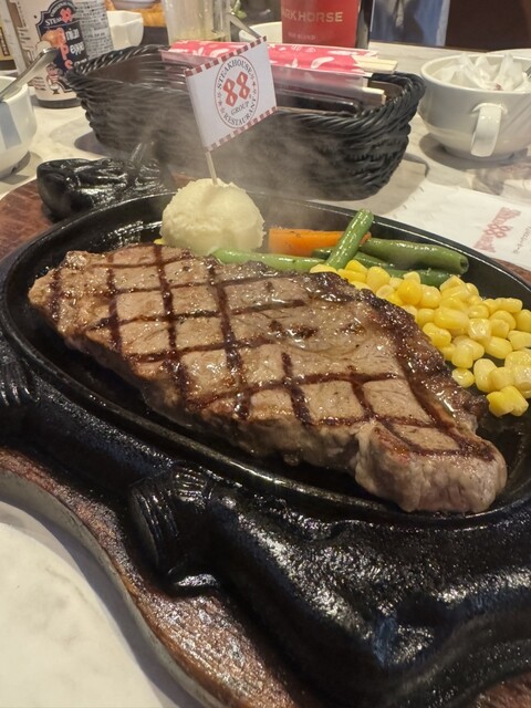 肉肉88 ステーキハウス88 国際通り西口店 - 県庁前/ステーキ | 食べログ