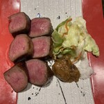 牛タンとマグロとクリスピー餃子 ひまわり［海］ 築地店 - 