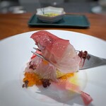 Refugeforestiere 五島 - 202508伊佐木は厚めにスライスされ、酸味を感じるソースがよく合います。