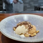 Refugeforestiere 五島 - 202508◆白桃のブリュレ 桃が甘いこと。バニラアイスが合います。