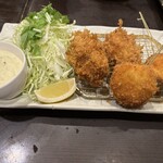 とんかつ多酒多彩 地蔵 - 江田島産大粒牡蠣フライ、串揚げ〜椎茸クリームチーズ