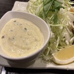 とんかつ多酒多彩 地蔵 - レモン搾って自家製タルタル乗せて食べるあるね♬