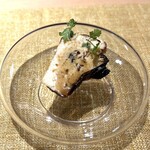 Yd'or - なんとなんと、大人のラグジュアリーバスチー❗️❗️❗️赤ワインが欲しくなる