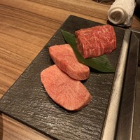 焼肉うしごろ 新宿三丁目店 - 