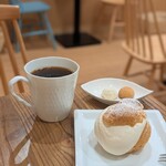 お菓子とコーヒーの店 のどか - コーヒーはお菓子を提供してくださってから、ゆっくり挽いてくださるので香りも抜群です