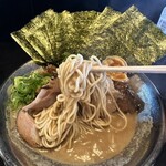 RAMEN HITONI YASASHIKU - 【こってり＝ストレート細麺】