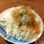 大衆酒場 坂本商店 - お通し350円×4人分は和風コールスロー