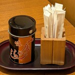 亀鶴庵 - 亀鶴庵 茅場町店 七味と爪楊枝