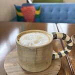 GOZZA - カフェオレ  器はしましまぽたりさんのもの  店内に販売あり