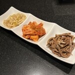 しゃぶしゃぶ すき焼き 焼肉　兜　奥座 - 