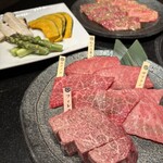 しゃぶしゃぶ すき焼き 焼肉　兜　奥座 - 