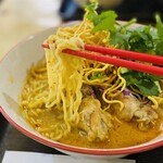 カオソイ食堂 - リフト