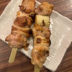 個室で味わう博多もつ鍋と手打ち焼き鳥 呑兵衛 - 
