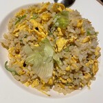 中国料理 「王朝」 - 蟹肉とレタスのあっさり炒飯