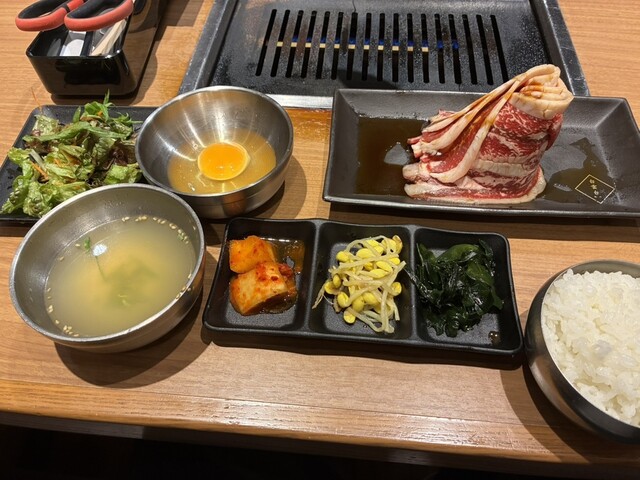 Hakuundai Guranfurontosakaten