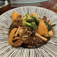 個室中華 頤和園 溜池山王店 - 