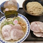 次念序 - 中華そばとつけ麺！