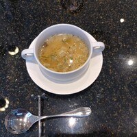 神戸牛洋食アモナ - コンソメスープ