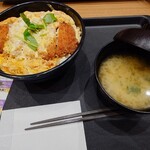 松のや - 料理写真:ロースカツ丼(ご飯大盛)