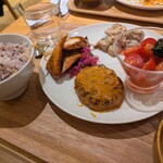 カフェ&ミール ムジ - 