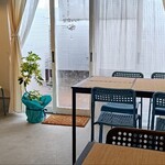 クジラ食堂 - 店内