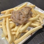 大衆酒場 泥亀 武蔵小金井店 - ポテトフライ塩辛バター