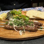 アラブ料理専門店 七つの丘 SEVEN HILLS - （妻のメイン）ラム肉のケバブBBQ