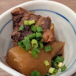 てっぺん - お通し①ブリ大根♡